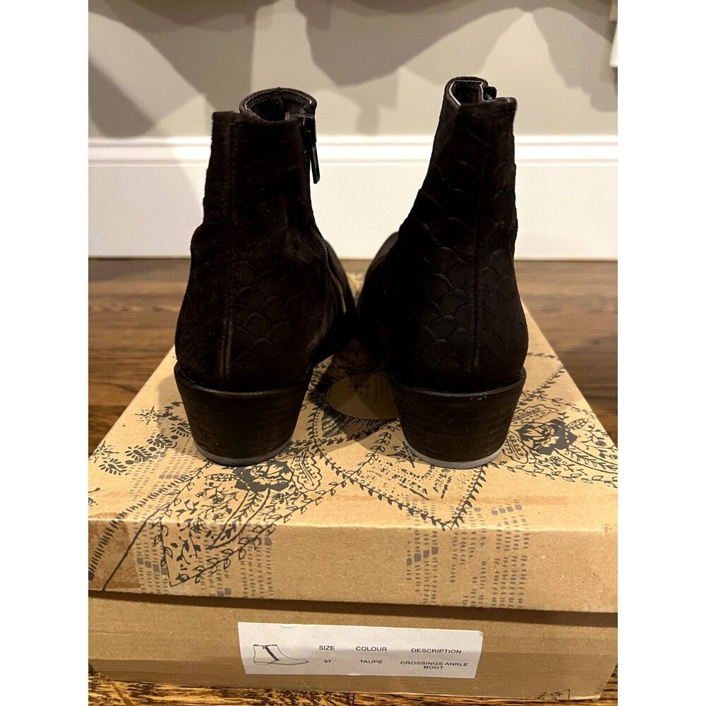 NIB Free People Crossings Western Snake Embossed Ankle Boot in Taupe 7 - Picture 6 of 10